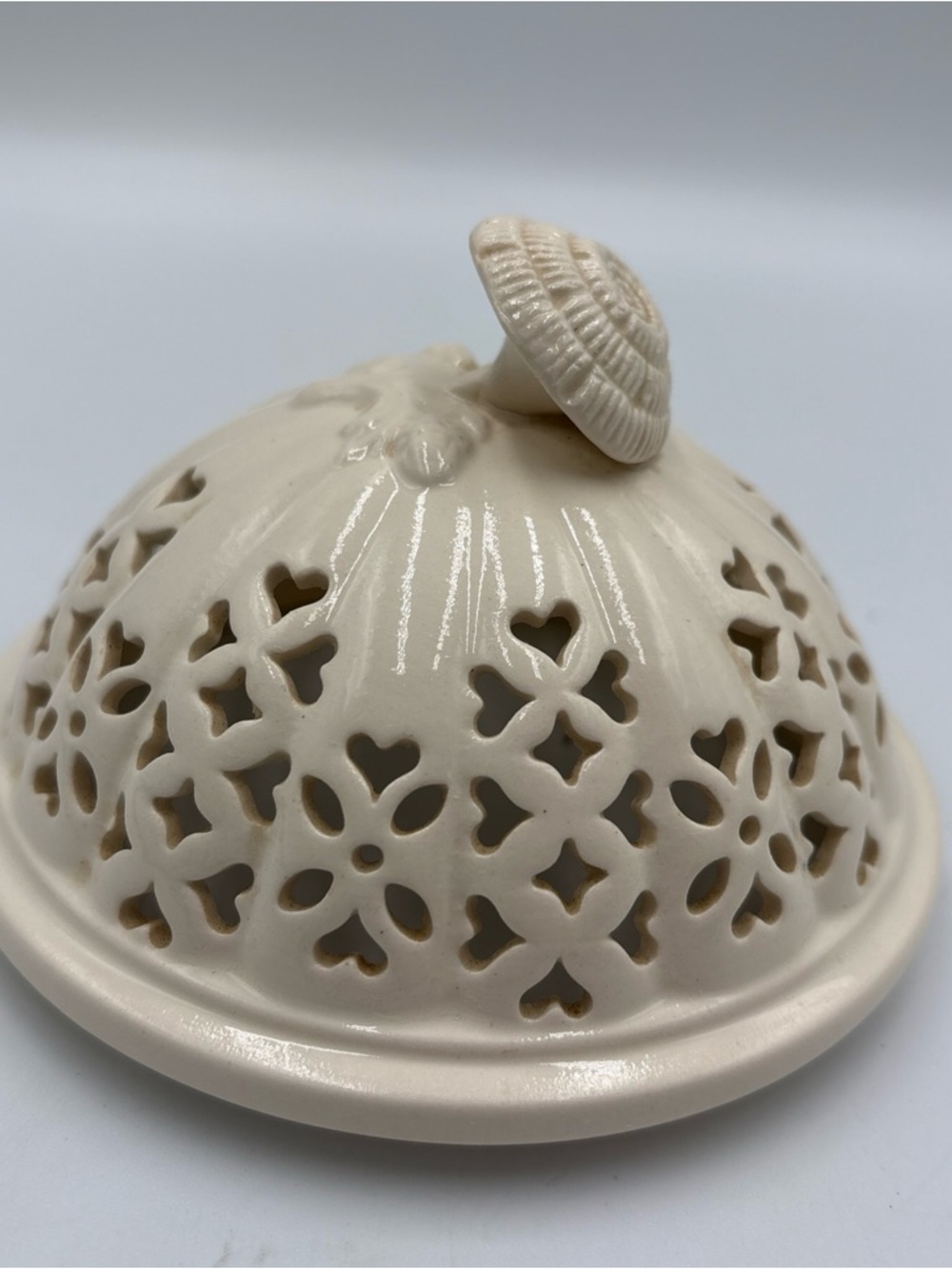 Leed’s Creamware Pierced Lid ONLY Replacement Fits 4 1/2” Bowl